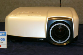 三菱、実売45万円のフルHDプロジェクター「LVP-HC5000」：これなら手が