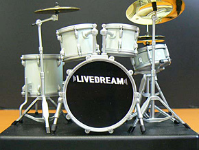 自室で楽しむ“箱庭的ライブ空間”――セガトイズ「LIVEDREAM」：魅惑の