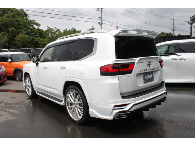 トヨタ ランドクルーザー300 3.5 ZX 4WD GMGエアロ 1430.0万円 令和5年