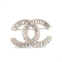 シャネル ココマーク F23V ブローチ GP×ラインストーン シルバー