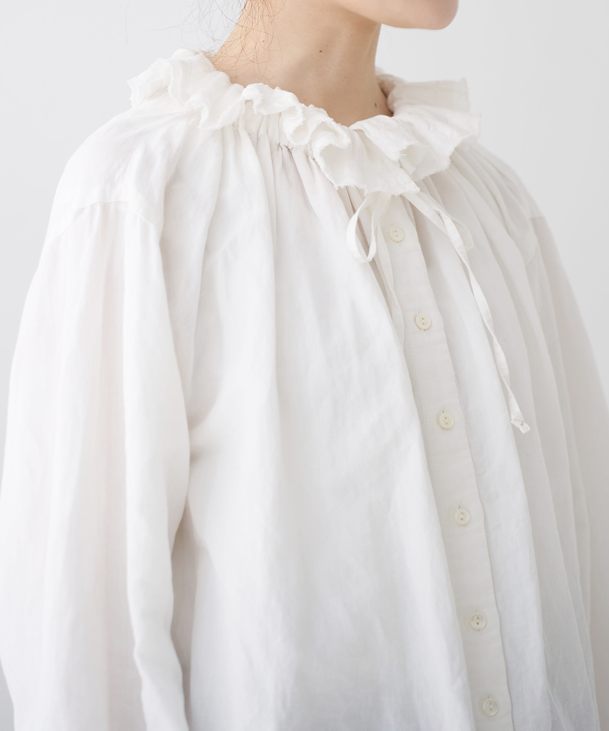 コットンリネンダンガリーフリルシャツ｜nest Robe / CONFECT ONLINE SHOP