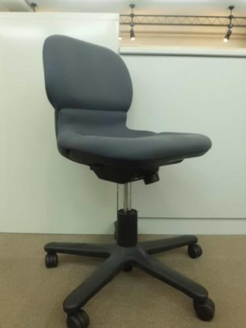 中古】 Steelcase/スチールケース 肘無ローバックチェア 70682 - 中古