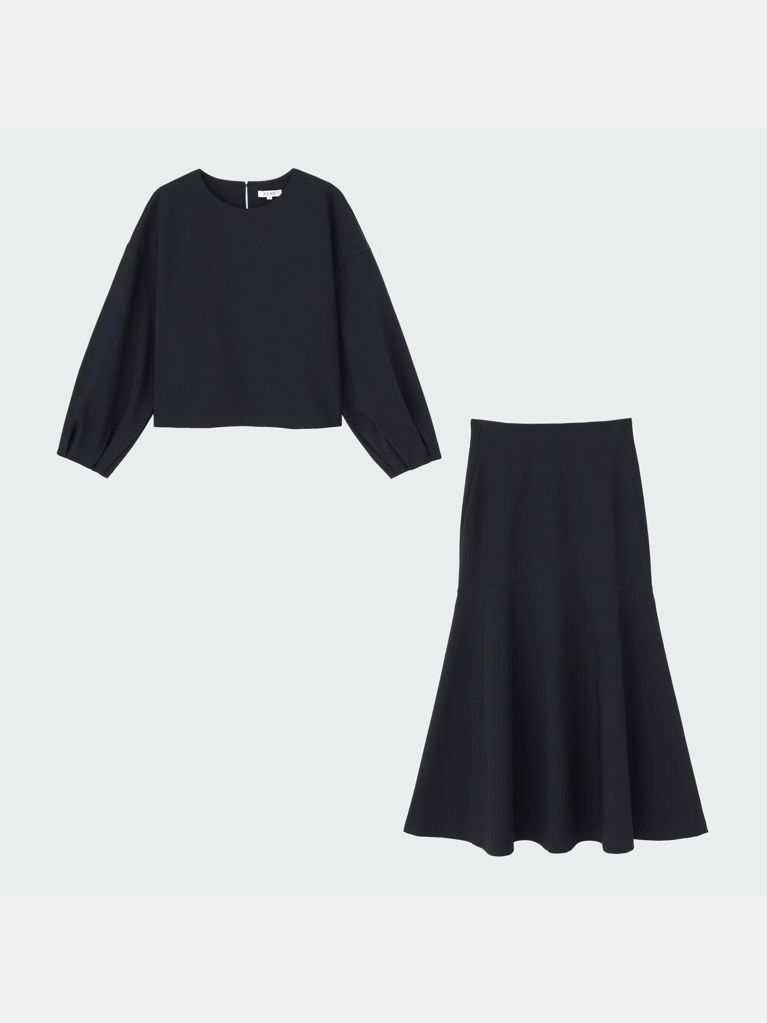 PLST(プラステ)公式 | ボリュームスリーブブラウススカート