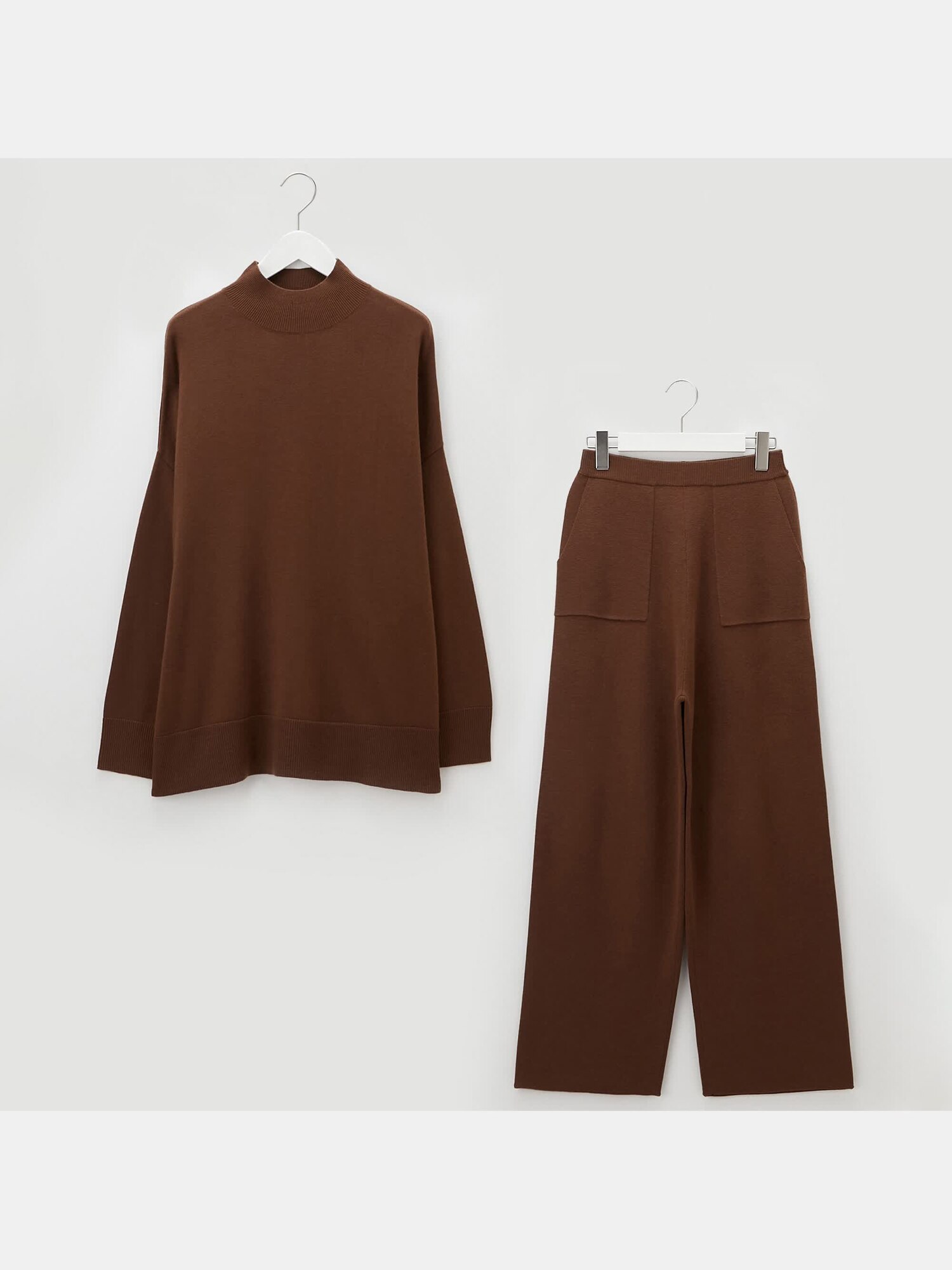 PLST(プラステ)公式 | ポンチョニットパンツセットアップ