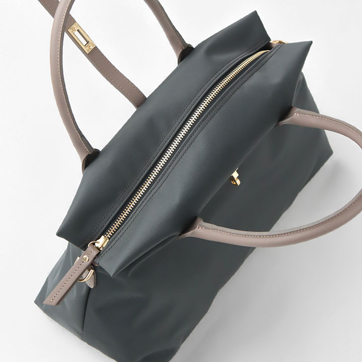 VIOLAd'ORO(ヴィオラドーロ) ターンロック付き ナイロントートバッグ(V