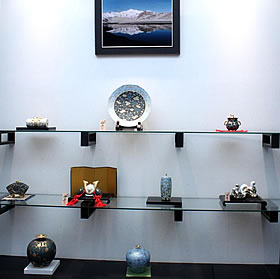 楽天市場】仲田錦玉 九谷焼酒盃 渦打青粒盛金鉄仙唐草 内金彩No.220