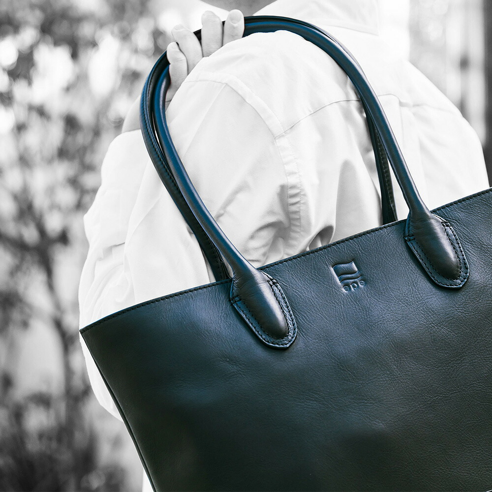 【極美品】epe ベジタブルタンニンレザー スタンダードトート 底鋲 肩掛け 黒 epe｜プロダクト詳細