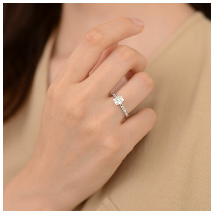 楽天市場】ダイヤモンド リング Pt900 エメラルドカット 0.859ct H
