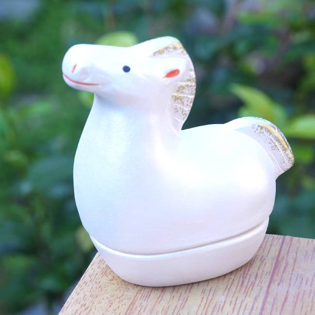 干支午香合 パール 錦染 - 京焼清水焼 松韻堂