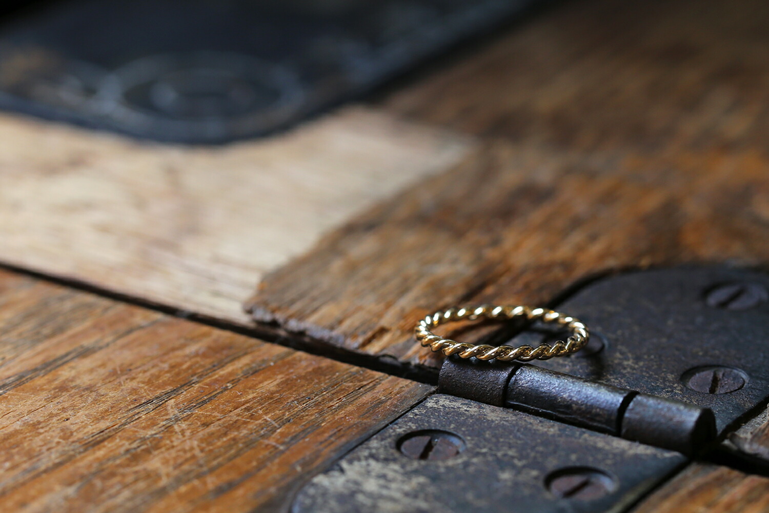 楽天市場】【Amelie Ring】 K10/K18/Pt900 一周 ツイスト 地金 リング