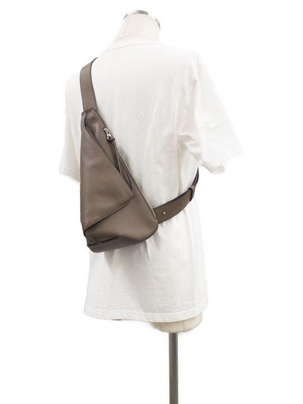LOEWE】ロエベ『アントン スリング』B511A09X06 メンズ ボディバッグ 1