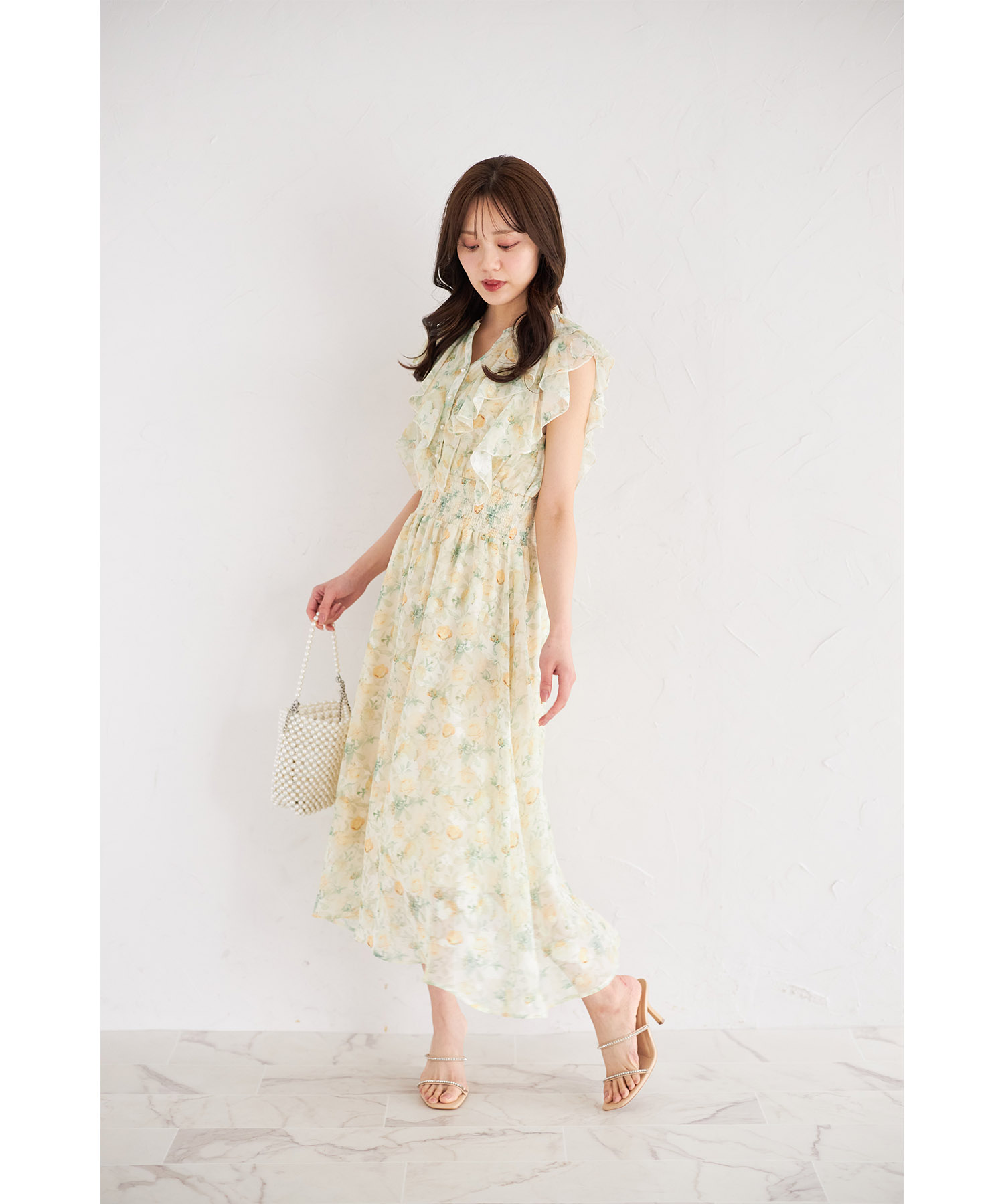 パール釦ラッフルフリルシアージャガード×フラワープリント