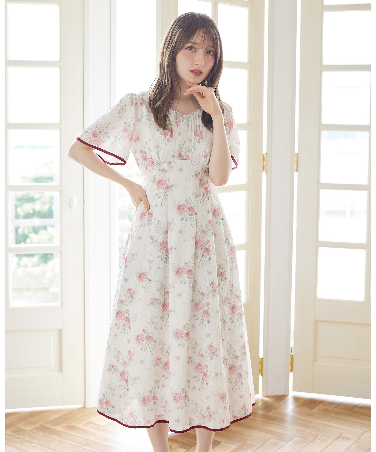 フラワープリントパイピングフレアスリーブワンピース