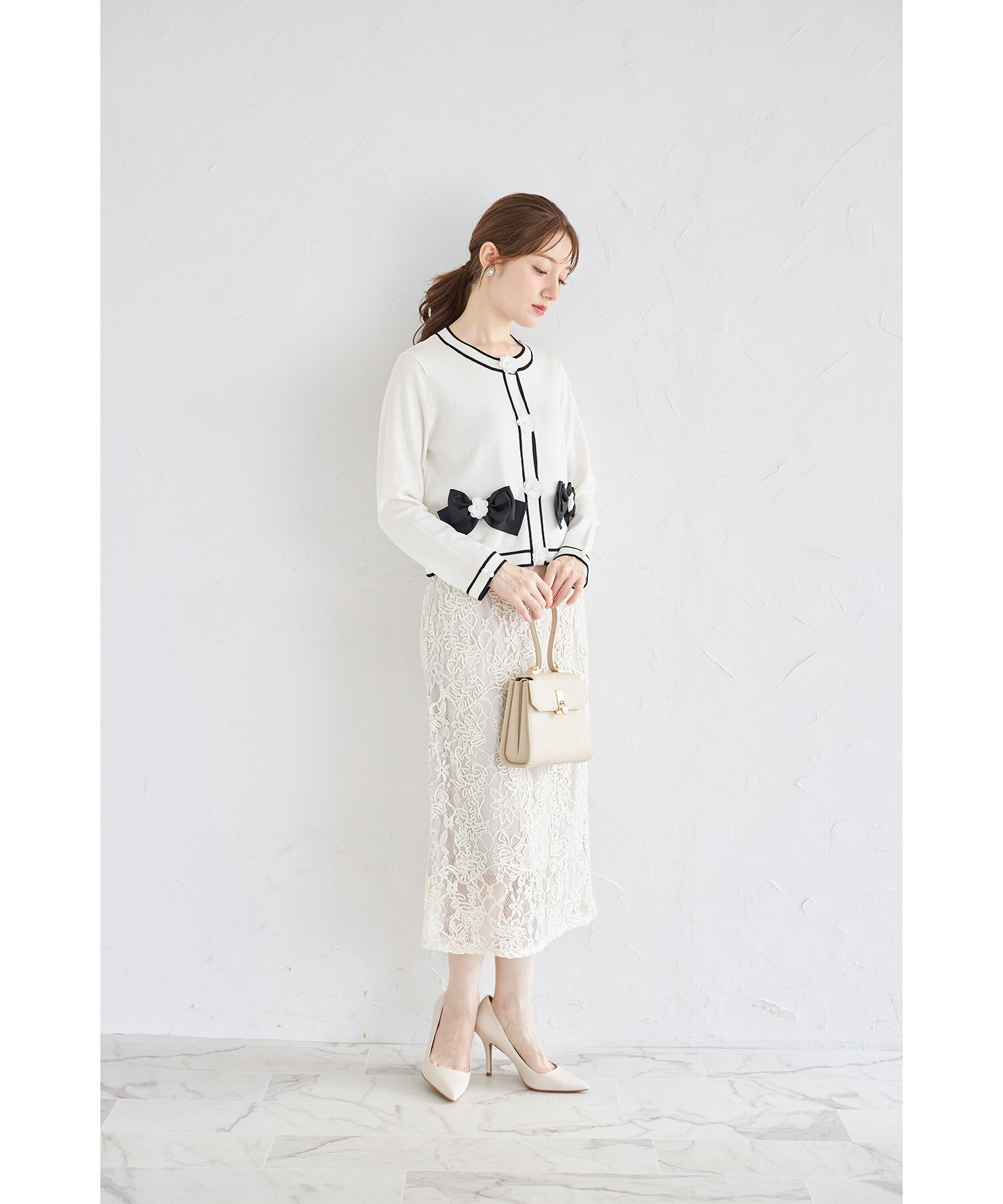 フラワーモチーフ＆リボン付きバイカラーニットカーディガン