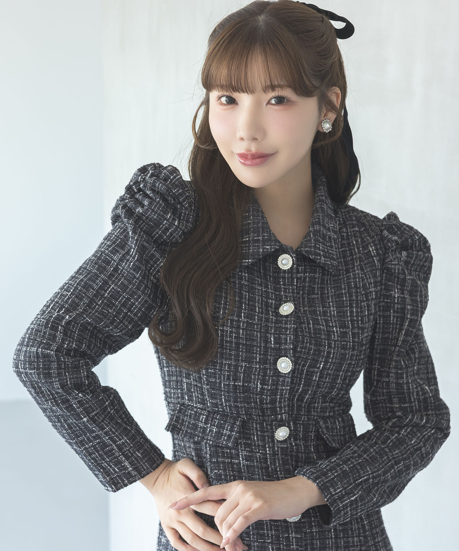 パール釦パワーショルダーツイードシャツワンピース