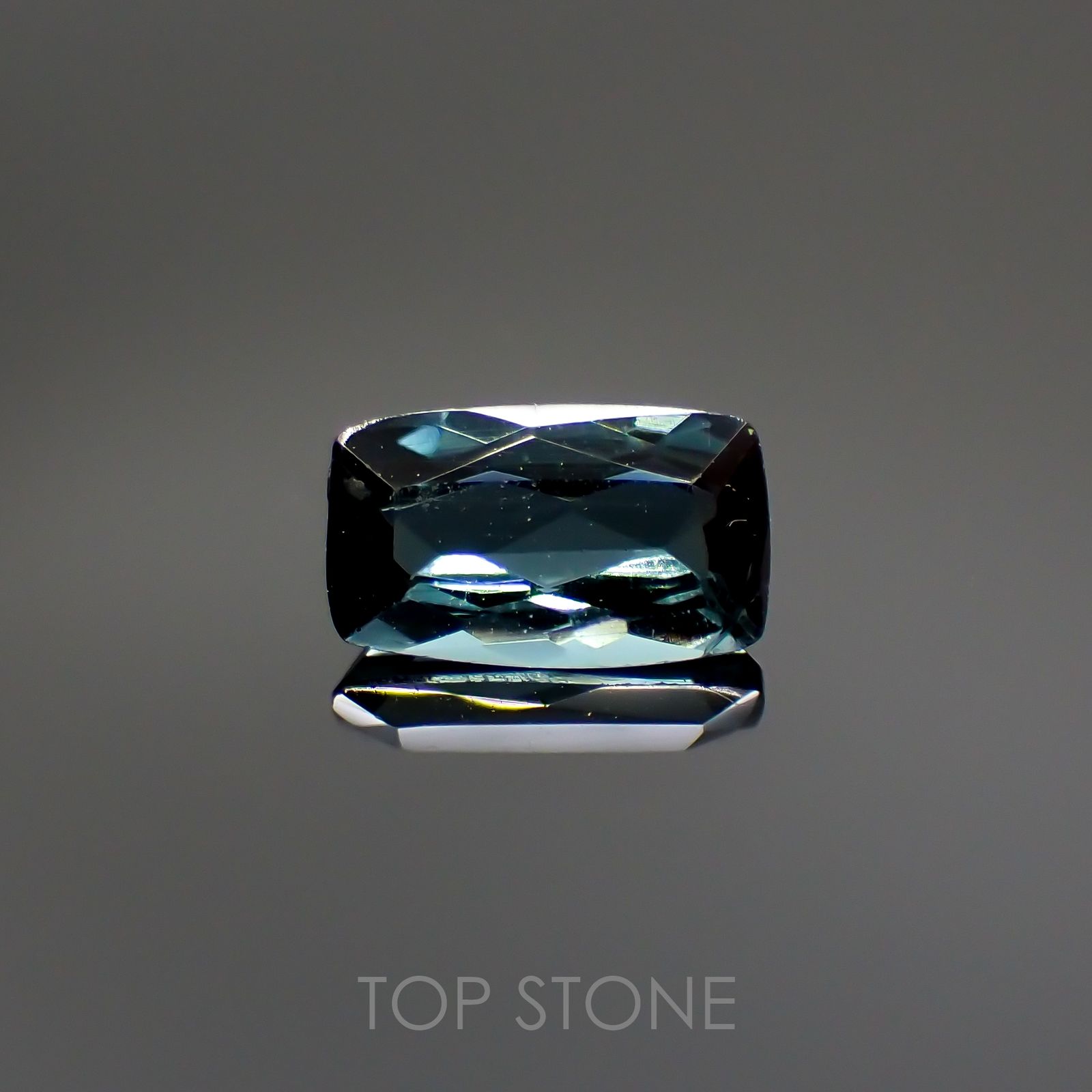 インディゴライト(宝石名ブルー・トルマリン/別名インディゴライト