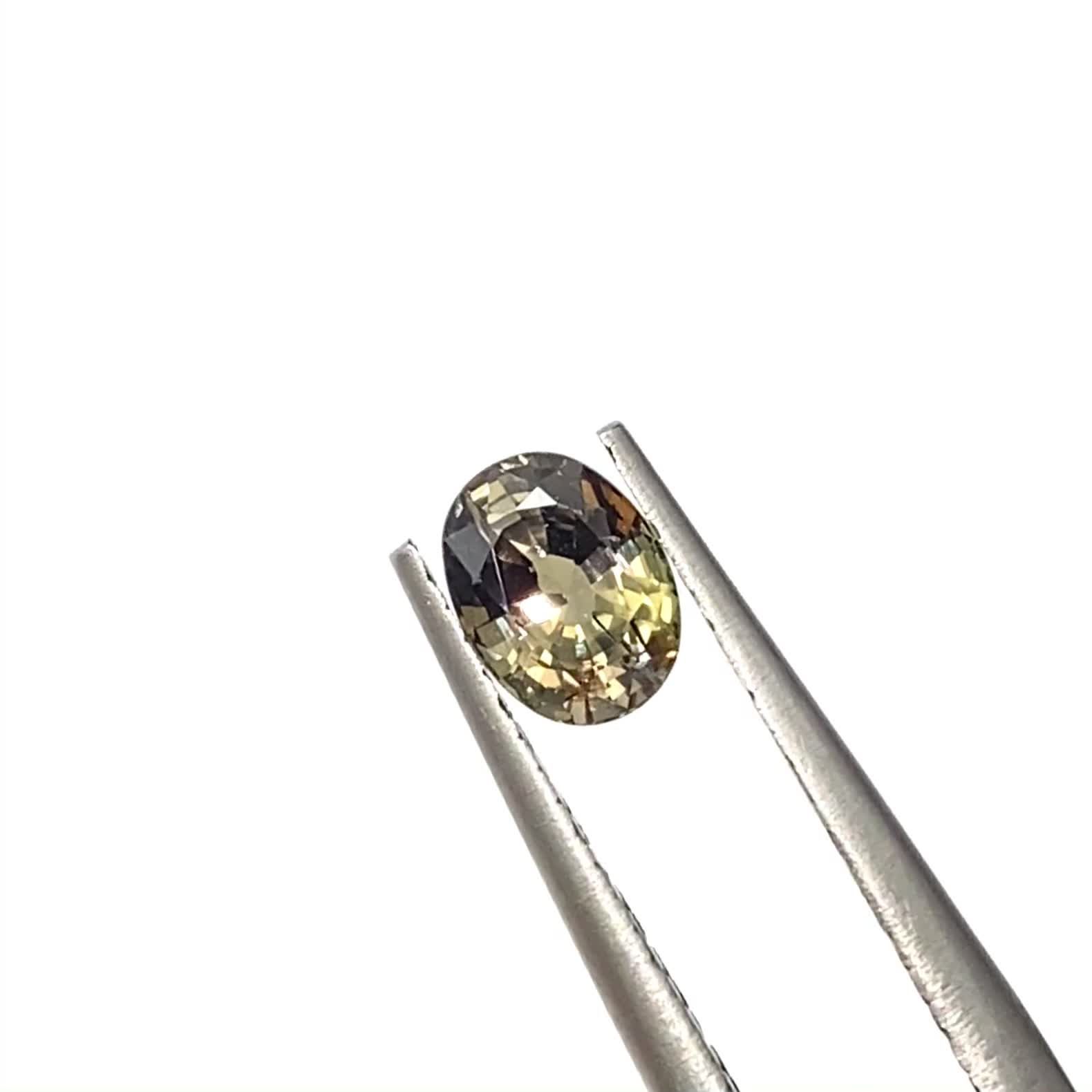 カラーチェンジサファイア非加熱(宝石名カラーチェンジ・サファイア