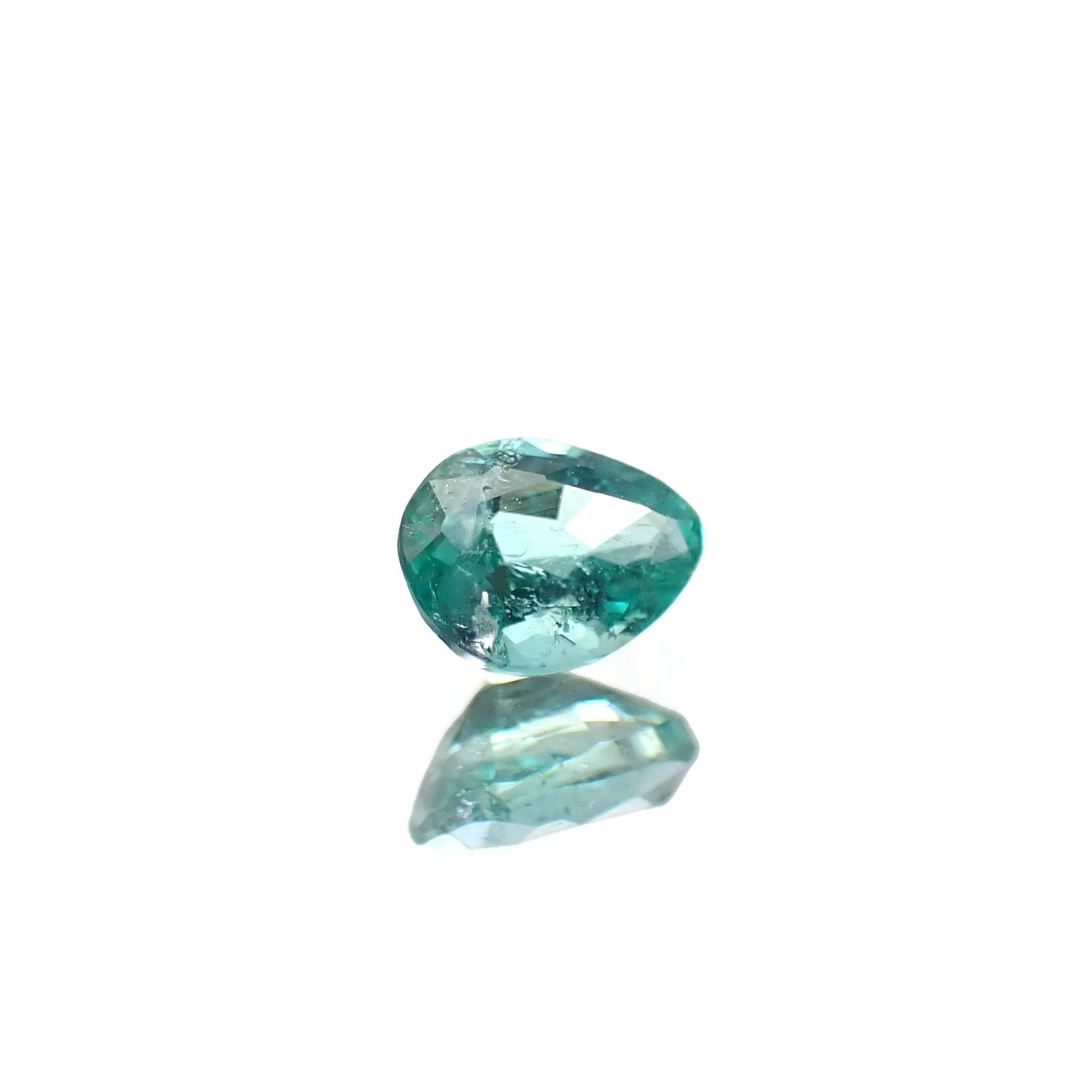 ブルーエメラルド(ブルーグリーンベリル) ザンビア産 0.28ct / 4.9x3