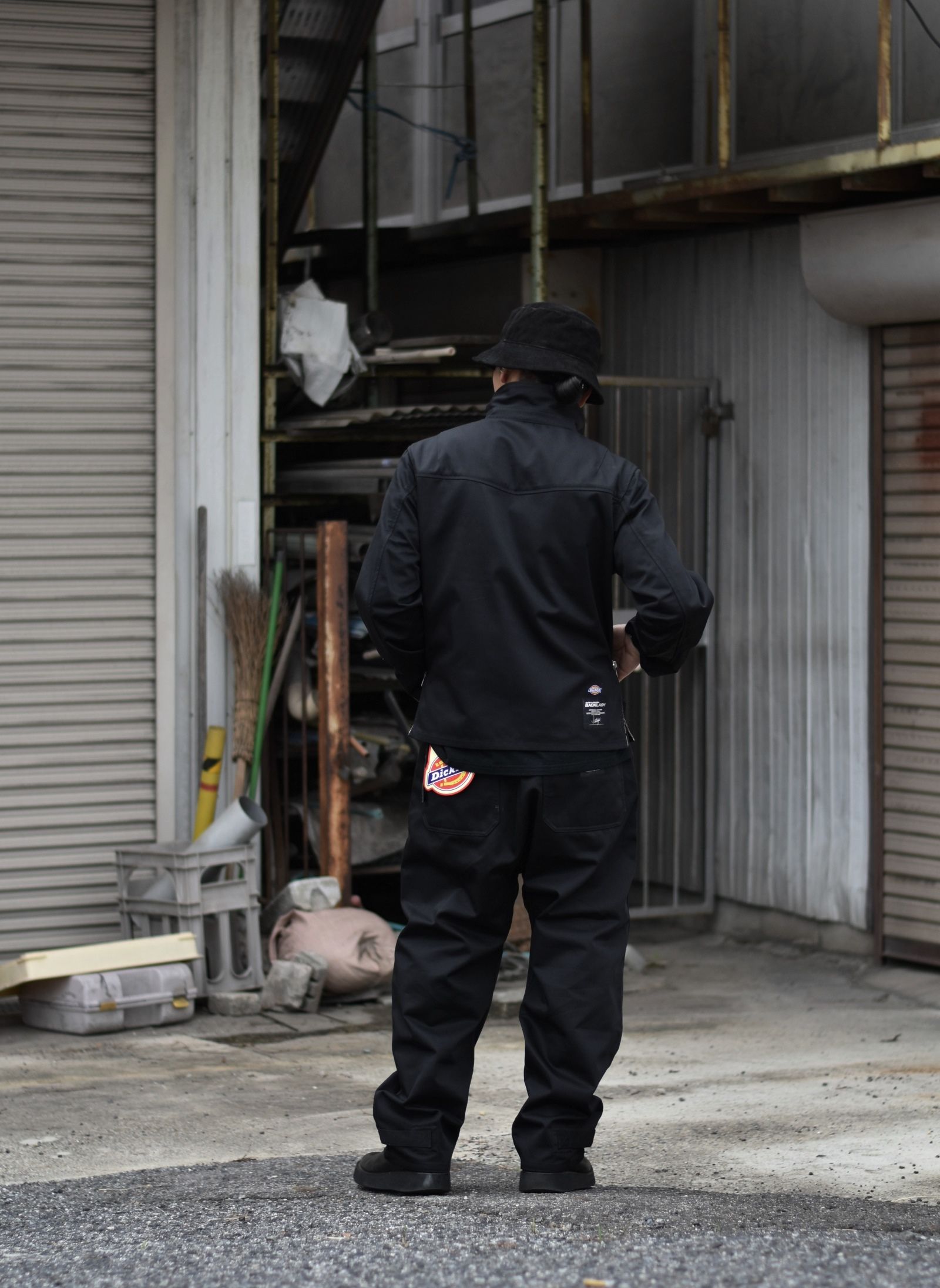 ISAMU KATAYAMA BACKLASH - ×× Dickies ライダース (BLACK) | chord