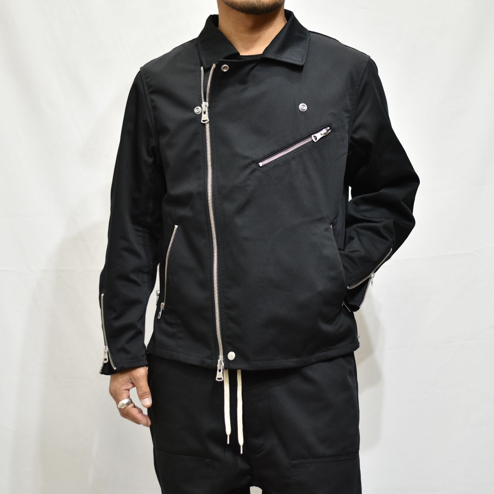 ISAMU KATAYAMA BACKLASH - ×× Dickies ライダース (BLACK) | chord
