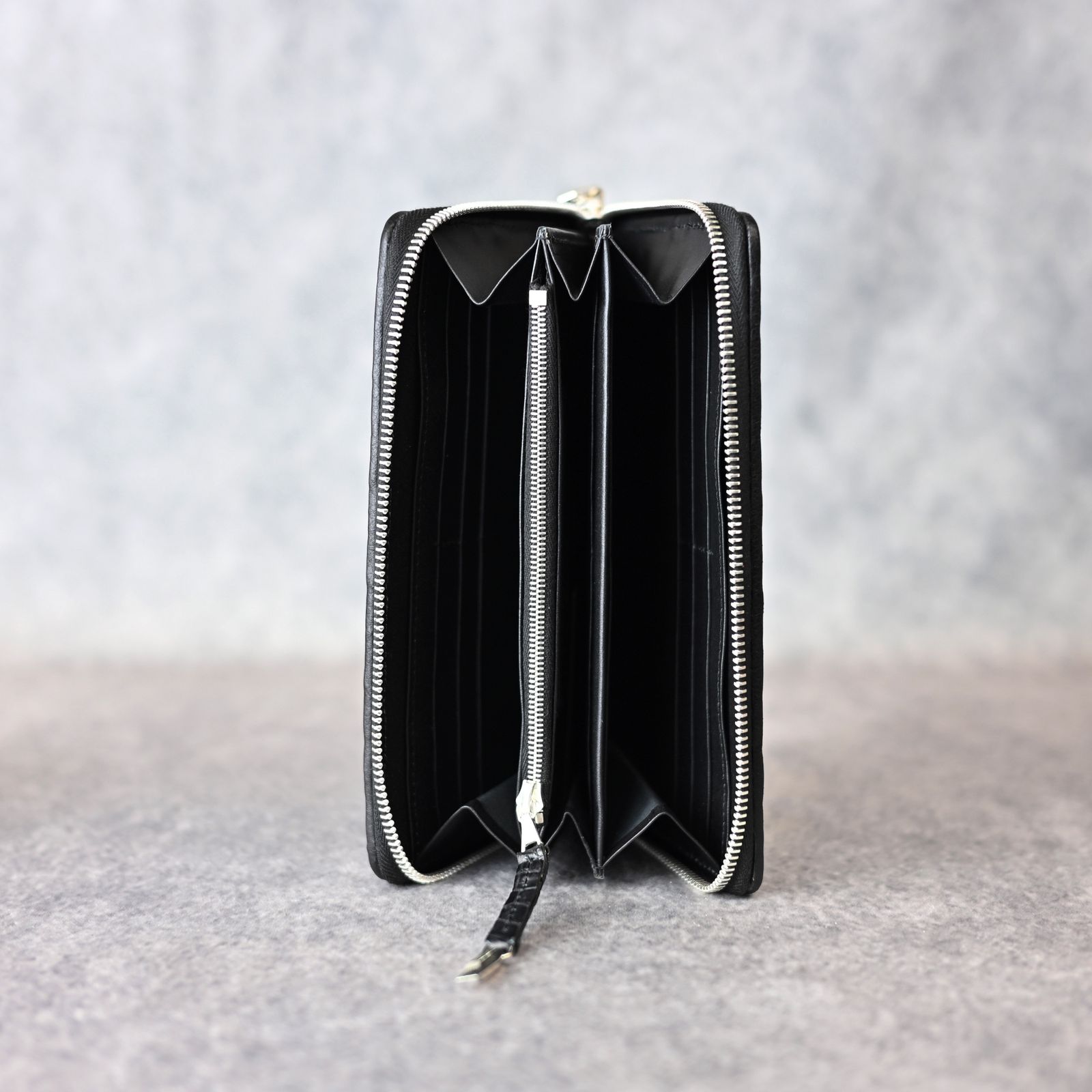 ISAMU KATAYAMA BACKLASH - オイルクロコメッシュ ラウンドジップ財布