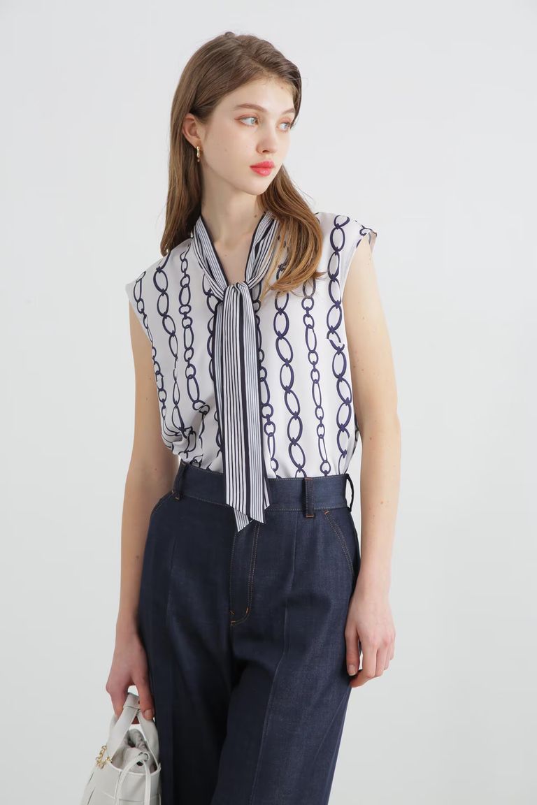 PINKY&DIANNE - チェーンプリントボウタイブラウス（ネイビー