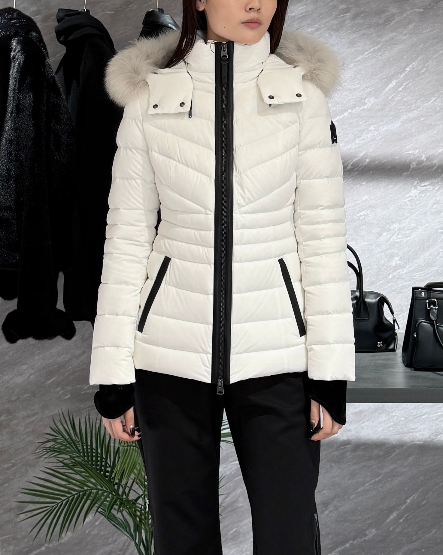 MACKAGE - 【残り1点】【25AW】PATSY-BX / ファー付きストレッチダウン