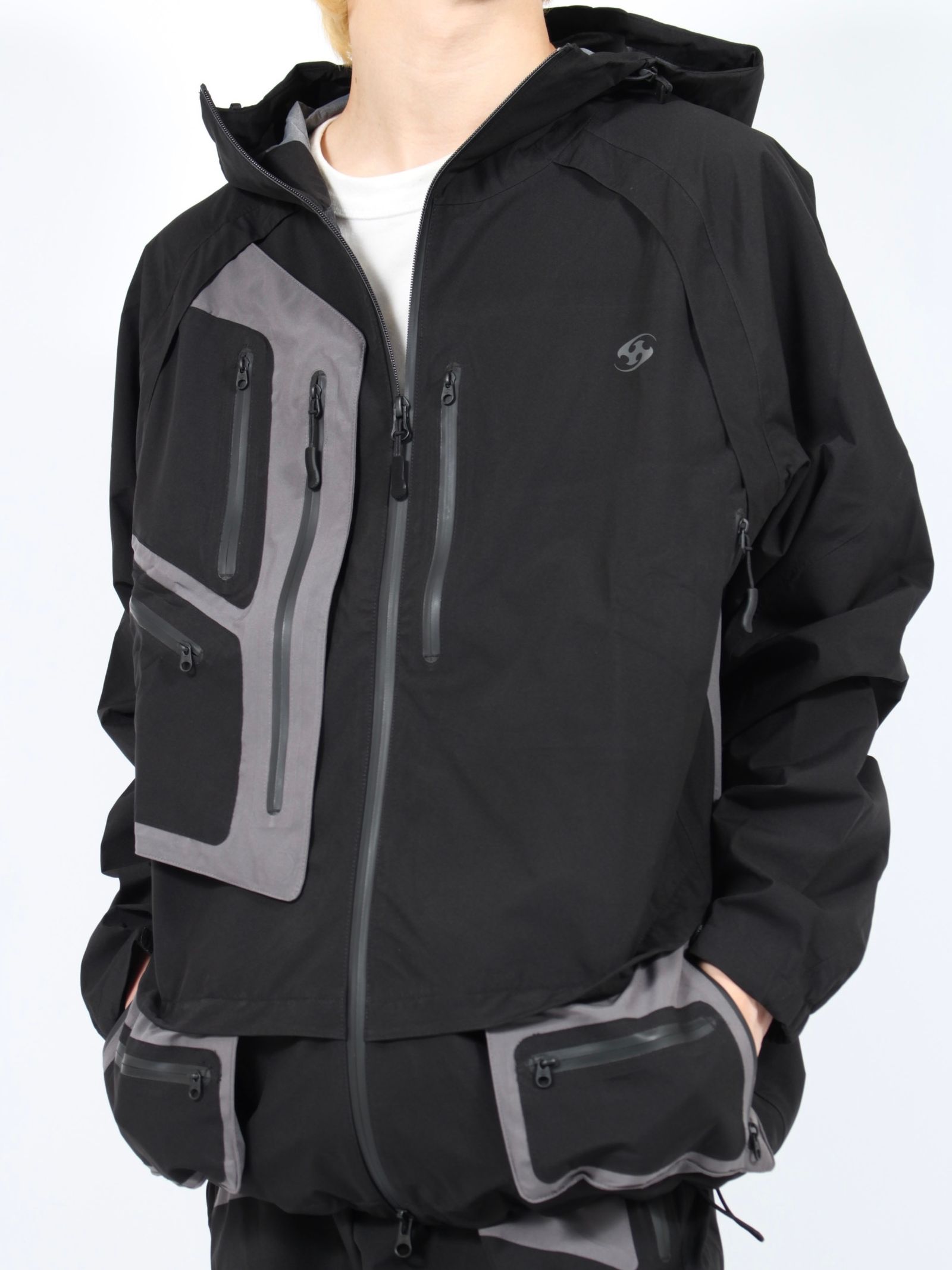 SAN SAN GEAR (サンサンギア) - ダウン・ナイロンジャケット | 公式