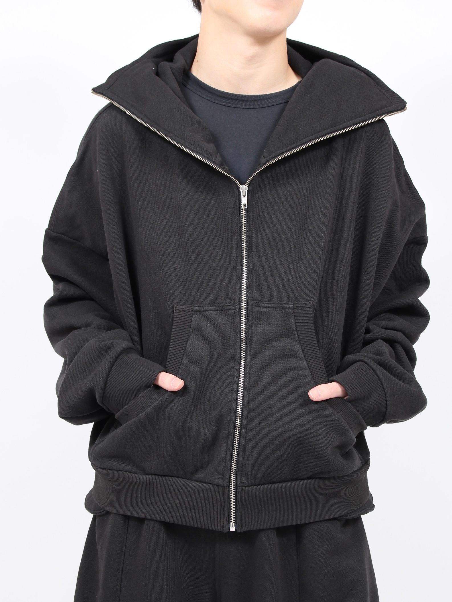 Entire Studios - エンタイアスタジオ | STORY 公式通販 - オンライン