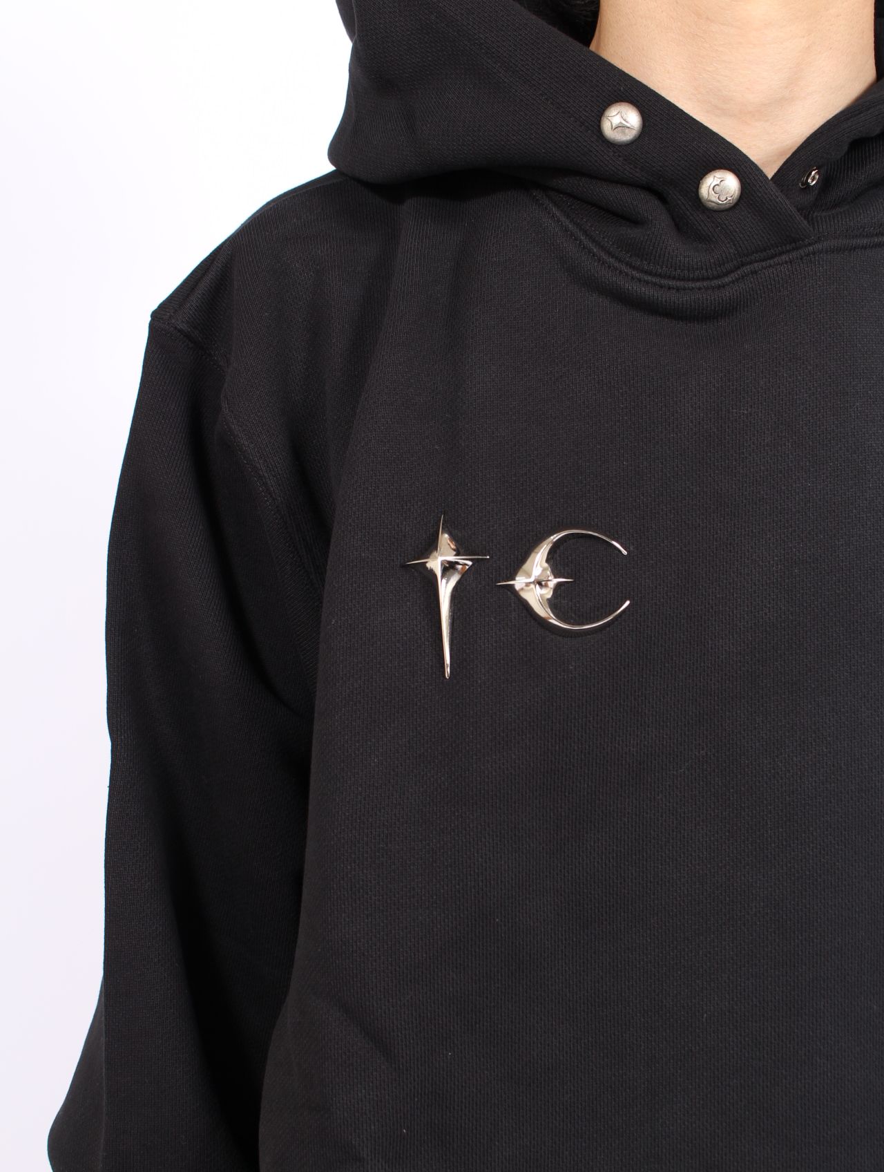 Thug Club - 【25AW】アーマー フーディー TCロゴ スタッズ パーカー