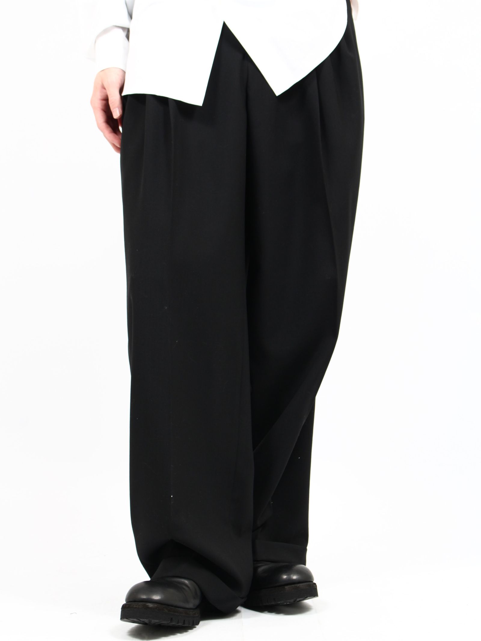 SOSHIOTSUKI - 【25SS】3 タック ワイド トラウザー / 3 TUCK WIDE