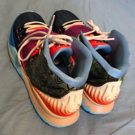 海外11月8日発売予定】ナイキ カイリー 6 