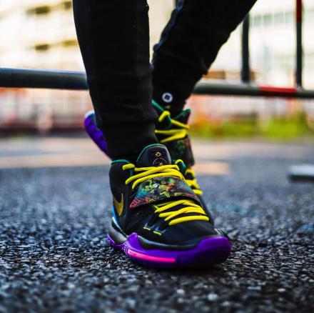 国内1月1日発売予定】ナイキ カイリー 6 CNY EP 