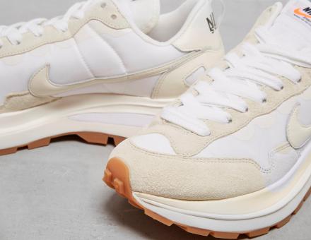 国内3月10日発売予定】サカイ × ナイキ ヴェイパーワッフル ホワイト