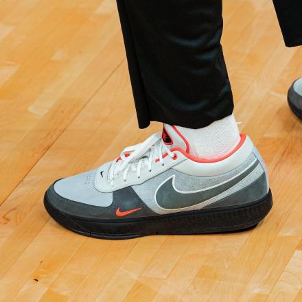 国内10月5日発売予定】 ナイキ ブック 1 PE 