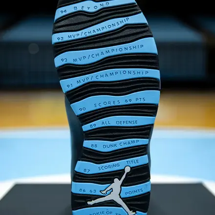 非売品】ナイキ エア ジョーダン 10 ノースカロライナ大 ターヒールズ