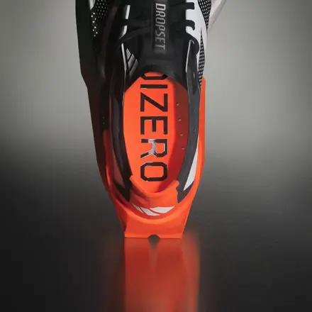 海外3月18日発売予定】 アディダス アディゼロ ドロップセット