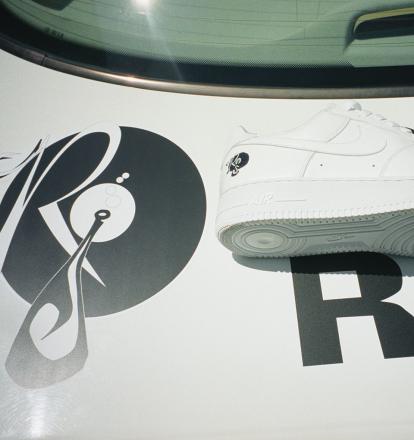 国内11月30日発売予定】 ナイキ エアフォース1 '07 ロカフェラ