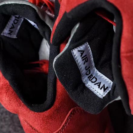 国内7月1日発売予定】 ナイキ エアジョーダン5 レトロ ユニバーシティ