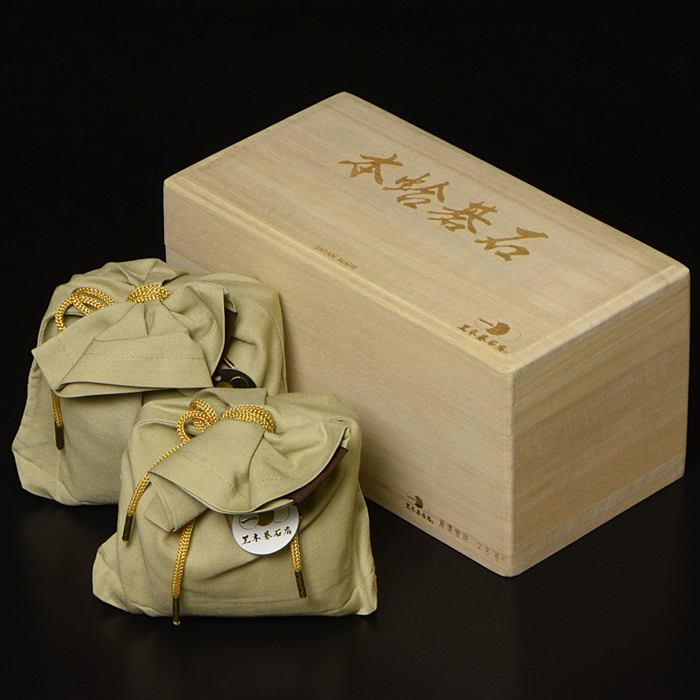 黒木碁石店 本蛤碁石 厳選雪印 28号 | 前川榧碁盤店