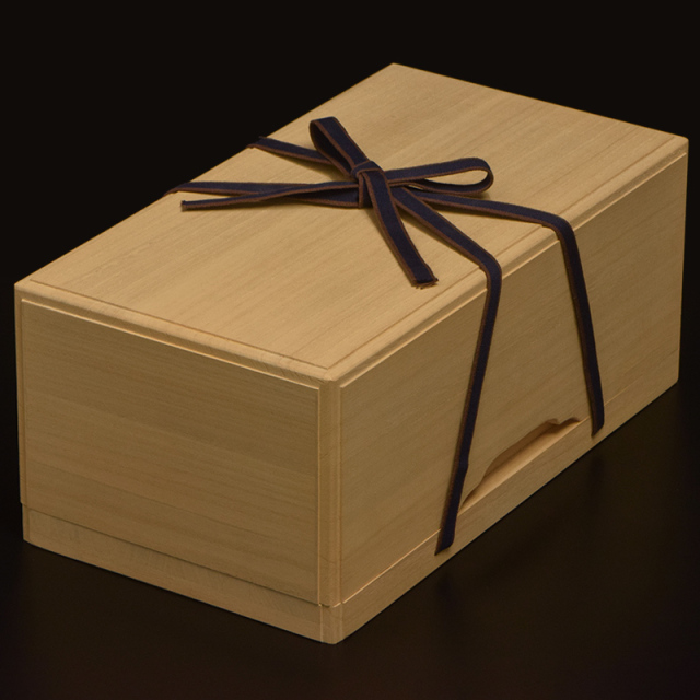 本榧足付碁盤 6寸3分（天柾） ga60029 | 前川榧碁盤店