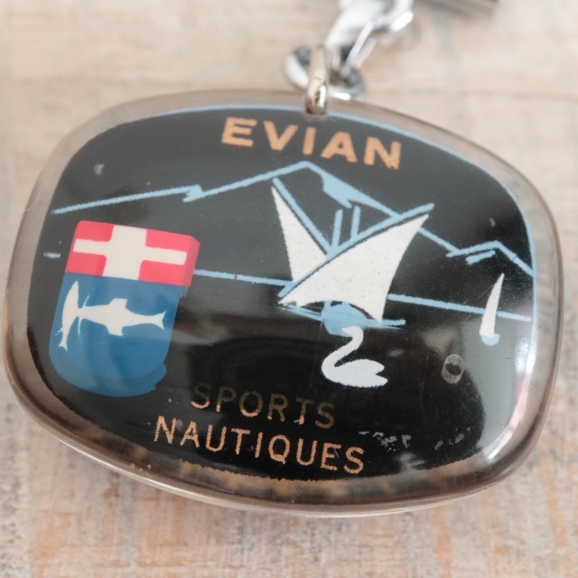 ブルボンキーホルダー エビアン 白鳥 EVIAN