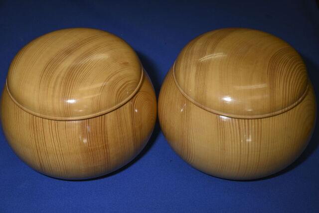 碁盤 本榧(日本産) 6寸2分天地柾 本蛤碁石40号雪印 本榧(日本・日向産