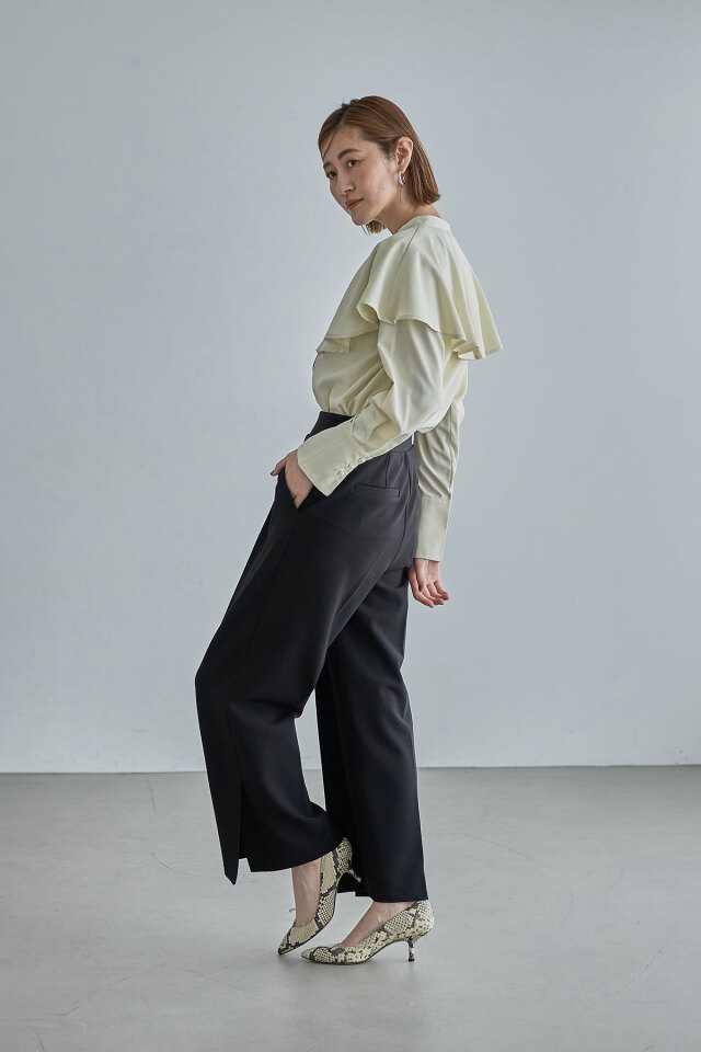 ケープカラーパールボタンブラウス