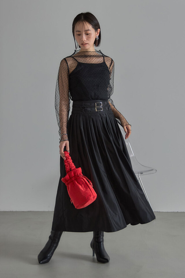 ベルト付きタックフレアスカート