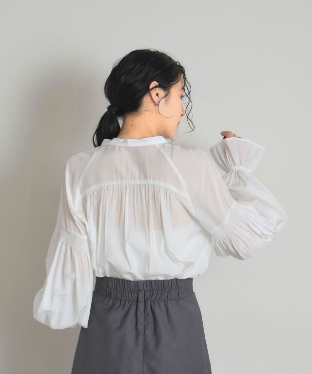 スキッパーギャザーブラウス