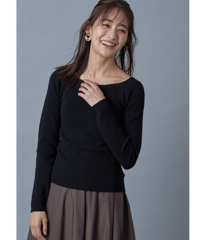 バックリボンニットプルオーバー