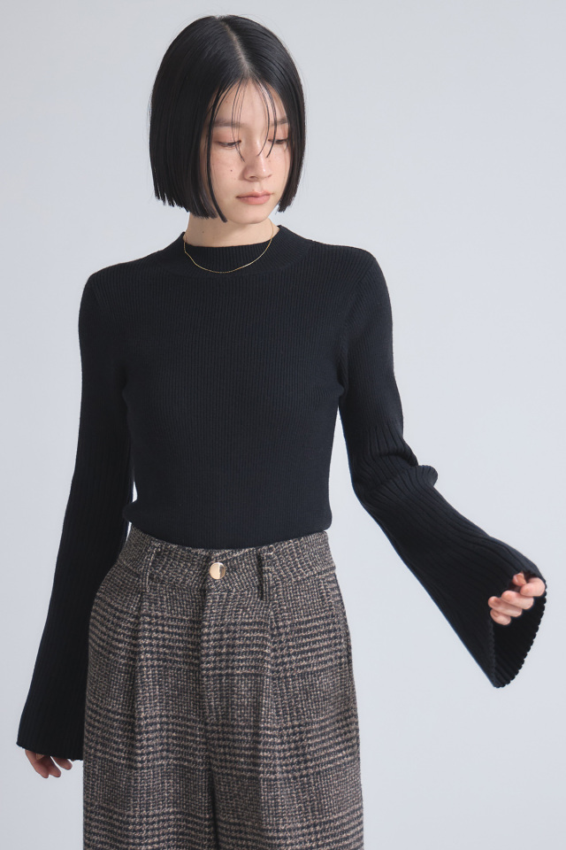 フレアスリーブニットプルオーバー