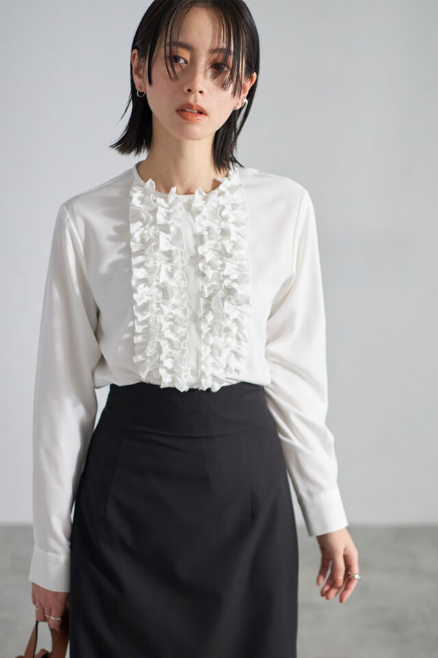 フロントフリルブラウス
