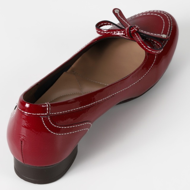 VITA NOVA（ヴィタノヴァ）リボン付カッターパンプス レッドエナメル